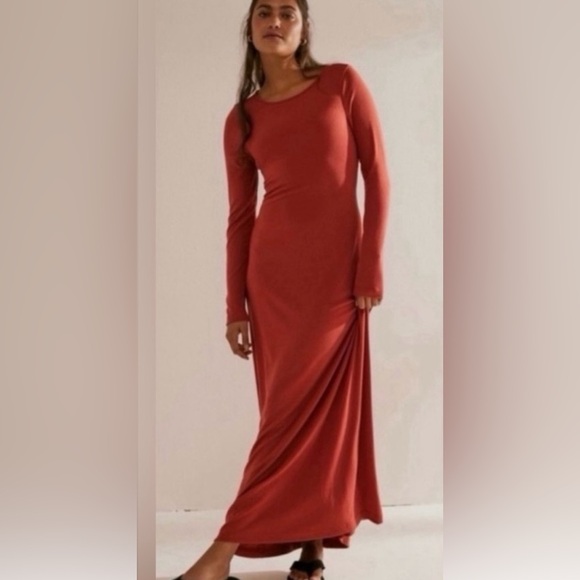 Free People Beach  *Aubre* Open-Back Essential Maxi Dress in Rust. NWOT. Large - Picture 2 of 3